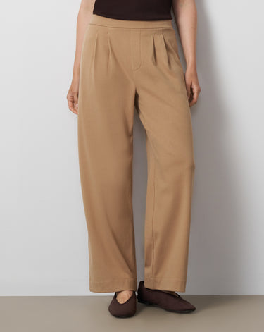 Pleated Wide Leg Pull-On Pant