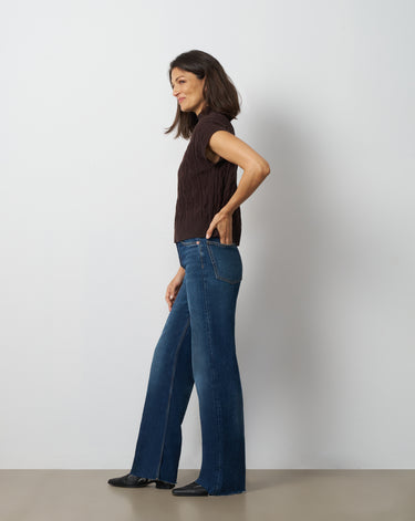 Leaf Cable Sleeveless Mock Neck Sweater