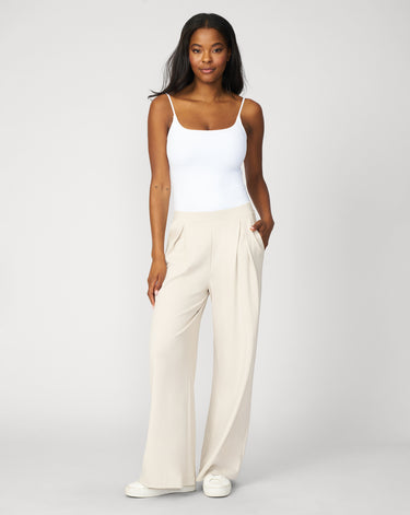 Pleated Wide Leg Stretch Trouser