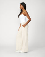 Pleated Wide Leg Stretch Trouser