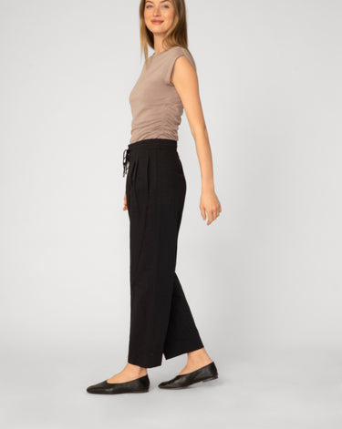 Pleated Front Cropped Pant